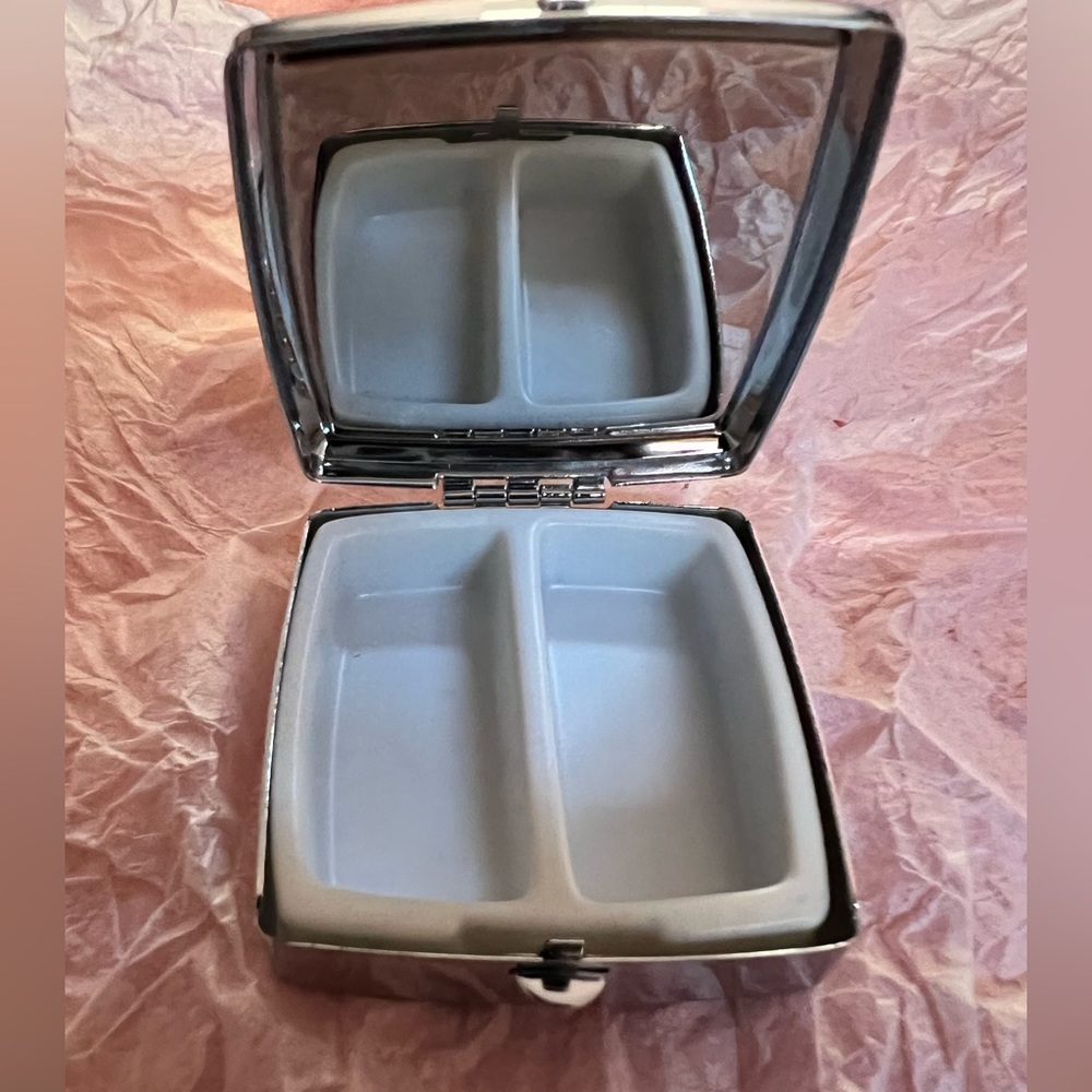 Decorative Pill Case/Box - Picture 13 of 13